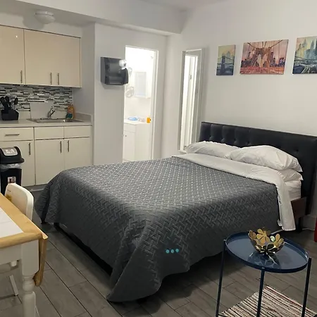 Trendy Studios In Hollywood